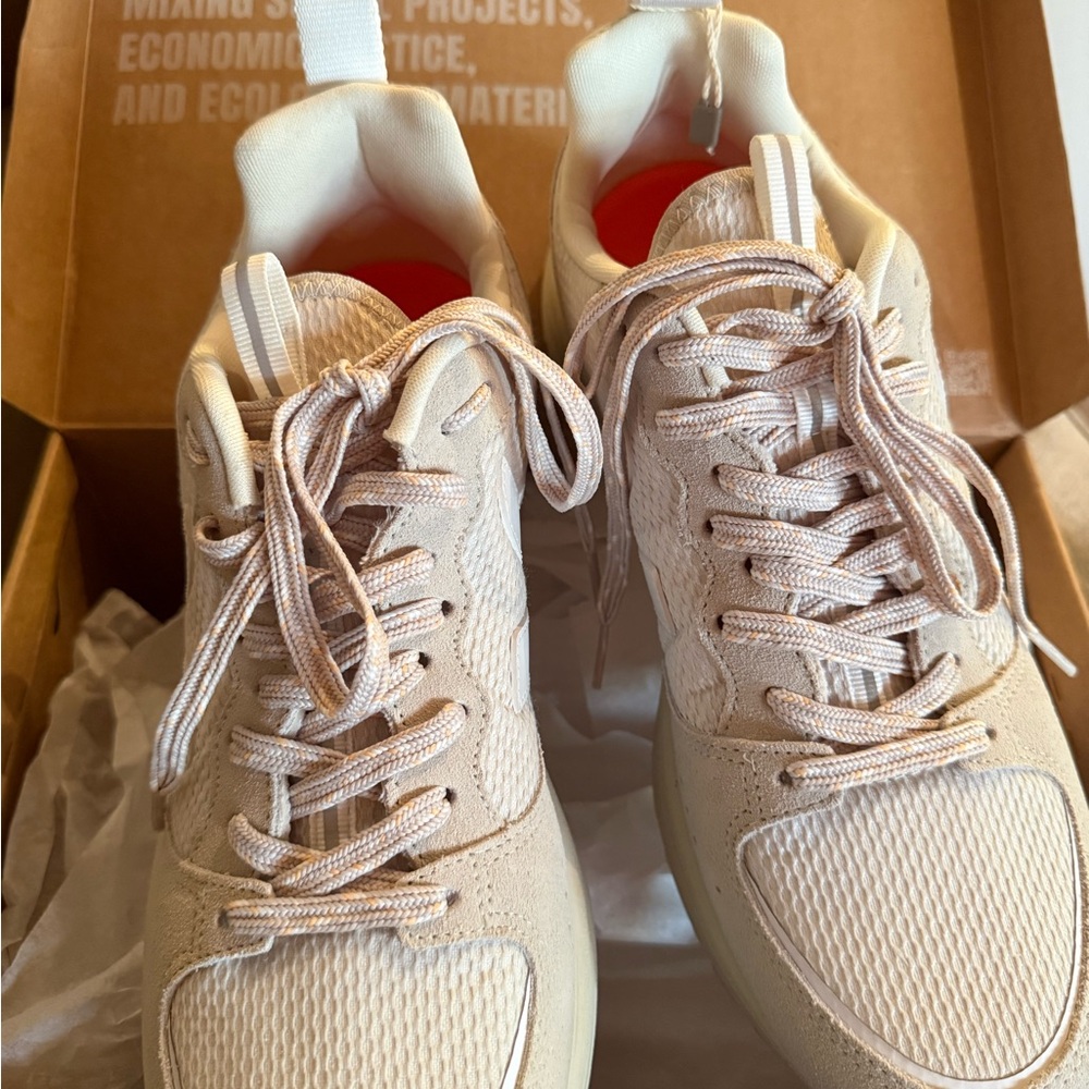 Veja Brand Story Box - Sustainable Mission Statement - Picture 5 of 15